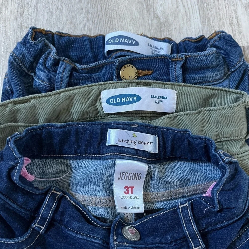 3 pairs 3T jeggings Old Navy and Jumping Bean